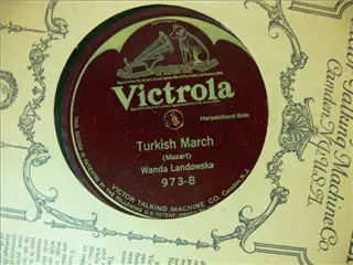 small_victrola 973 b.webp